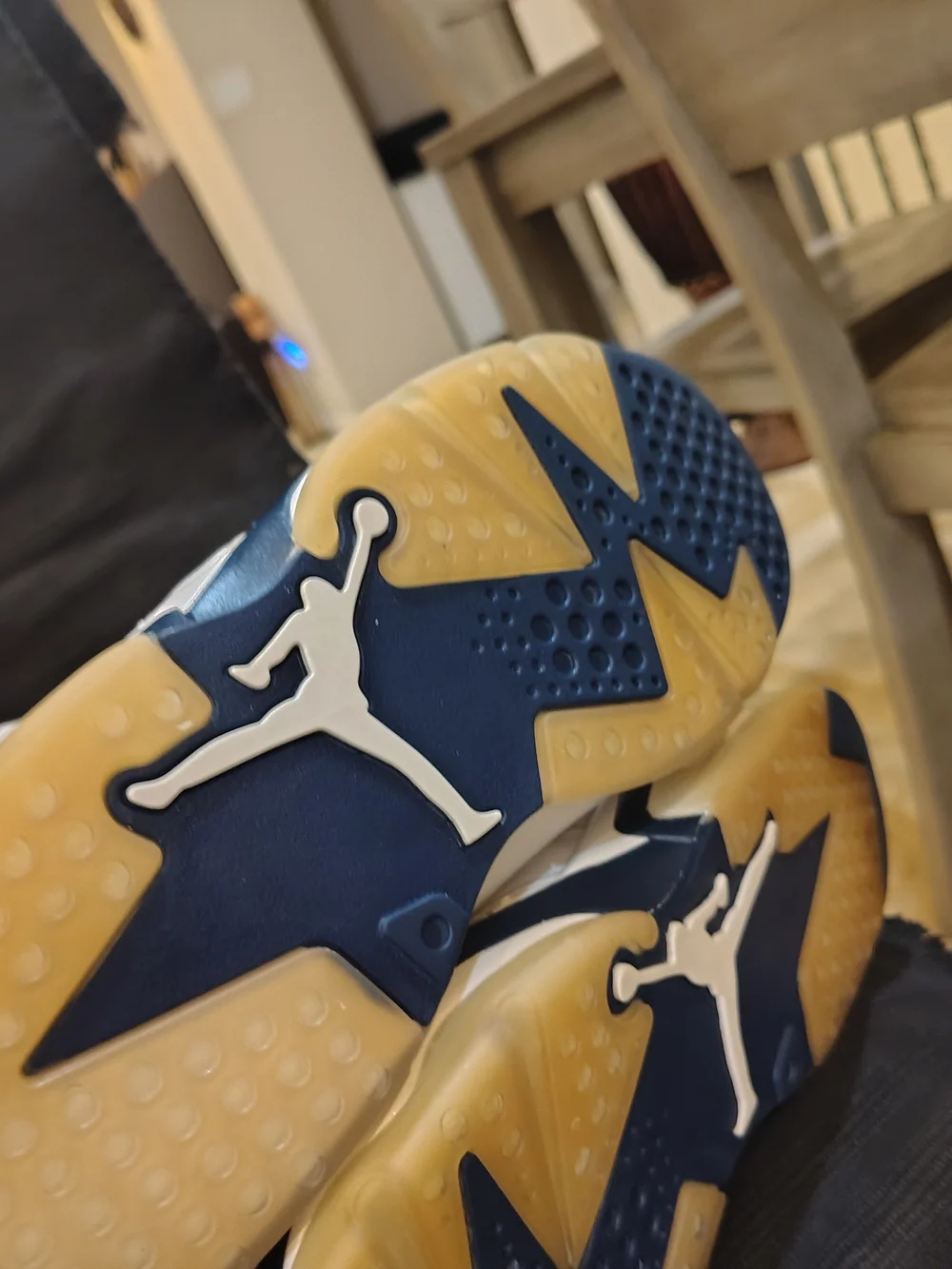 Jordan Retro 6 White Navy Men's Sneakers